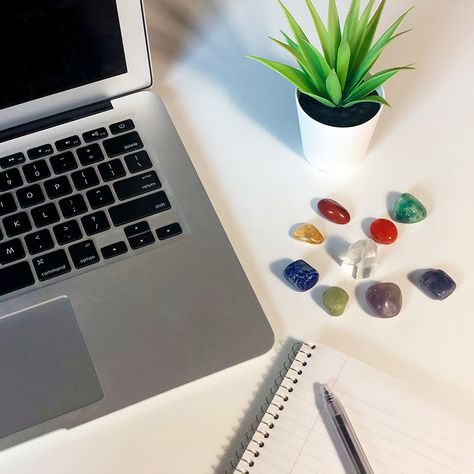 The Best Crystals to Have on Your Work Desk | Astrology Answers Best Crystals For Office, Crystals For Work Desk, Crystals For Office, Most Powerful Crystals, Pastel Witch, Powerful Crystals, Relaxing Reading, Cleansing Stones, Best Crystals