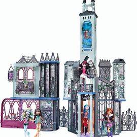 Monster High House, Monster High Toys, House Castle, Monster High School, Kids Doll House, Slumber Party Games, Turtle Birthday, Famous Monsters, Holiday Toys