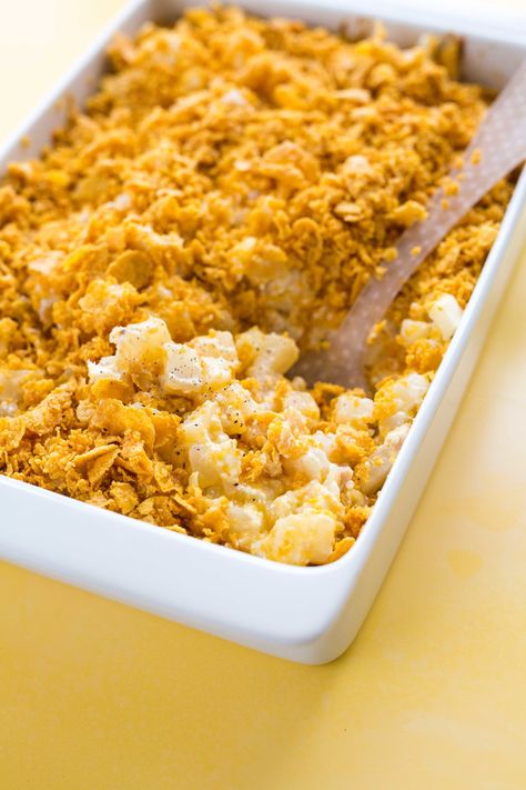 Utah Food Favorite: Funeral Potatoes — every family has their own twist on how to make a proper batch of funeral potatoes (some use shredded hashbrowns, some add garlic powder or omit the cornflake topping)(yes, cornflake topping), this is my favorite version of them all. #comfortfood #potatoes #cheesypotatoes Shredded Hashbrowns, Plan A Garden, Utah Food, Cheesy Potato Casserole, Cheesy Potato, Green Eating, Cheesy Potatoes, Potato Casserole, Potato Dishes