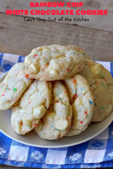 Rainbow Chip White Chocolate Cookies Rainbow Chip Cake, 4 Ingredient Cookies, Cherry Cobbler Recipe, Cake Batter Cookies, Chocolate Cheesecake Recipes, White Chocolate Chip Cookies, White Chocolate Cookies, Peach Cobbler Recipe, Roll Cookies