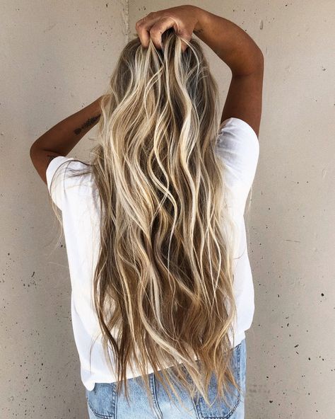 Beach Hair Color, Beachy Blonde Hair, Surfer Girl Hair, Beach Blonde Hair, Surf Hair, Beachy Hair, Beach Blonde, Blonde Hair Inspiration, Blonde Hair Looks