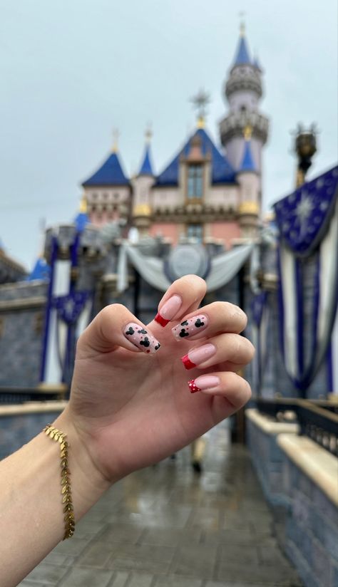 French Tip Disney Nail Designs, Disneyland Paris Nails, Disneyland Nail Ideas, Nails For Paris Trip, Disneyland Nails Acrylics, Disneyland Nails Designs, Halloween Disney Nails, Disney Halloween Nails, Disneyland Nails