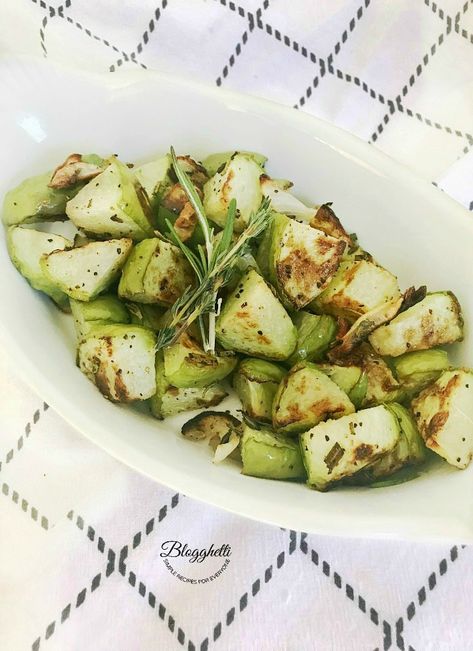 Serve this delicate mild-tasting squash side dish with your next dinner. Roasted Chayote Squash with Herbs is an easy dish to prepare and is delicious to eat. #chayote #squash #herbs #freakyfruits #melissasproduce #sidedish Squash Side Dish, Chayote Recipes, Rosemary Olive Oil, Super Green Smoothie, Chayote Squash, Tropical Fruit Salad, Lean And Green Meals, Herb Recipes, Savory Vegan