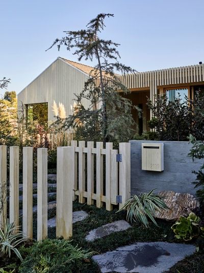 Mixed Siding Exterior, Wood Siding House, Low Fence, Ipe Wood Deck, Garden Board, Scandinavian Hygge, Wood Facade, Porch Remodel, Japanese Minimalism