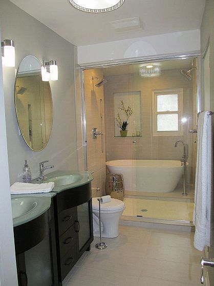 Master Bathroom Remodel Small Bathroom Vanities, Small Bathroom Makeover, Diy Bathroom Remodel, Bathroom Remodel Shower, Trendy Bathroom, Bad Design, Simple Bathroom, Bath Room, Shower Remodel