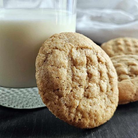 These Sourdough Peanut Butter Cookies are made with browned butter to emphasize their delicious nutty flavor. Peanut Butter Sourdough Cookies, Sourdough Peanut Butter Cookies, Peanut Butter Sourdough, Sourdough Peanut Butter, Sourdough Cookies, Sourdough Breads, Milk Chocolate Chip Cookies, Chocolate Chip Pecan Cookies, Frozen Cookies