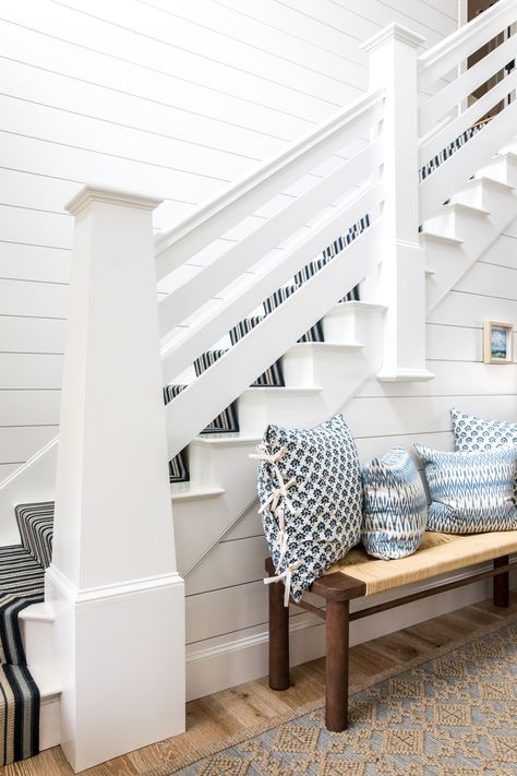 Secluded Northern Oceanfront Cottage — Nicola's Home Coastal Staircase, Shiplap Stairwell, Beach House Foyer, Shiplap Staircase, Beach House Stairs, Blue Stairs, Beachy Furniture, Stairway Ideas, Nantucket House