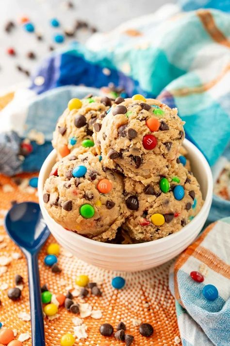 Easy Edible Monster Cookie Dough 2 Edible Monster Cookie Dough, Fun Easy Cookies, Cookie Dough For One, Edible Sugar Cookie Dough, Monster Cookie Dough, Easy No Bake Cookies, Monster Cookies Recipe, Edible Cookie Dough Recipe, Cookie Dough Recipe