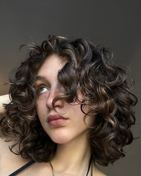 Greek Curly Hair, Curly Hair Characters Halloween, Ethereal Aesthetic Curly Hair, Bella Bella, Haircuts For Curly Hair, Cream Puffs, Long Style, Aesthetic Girl, Hair Inspo