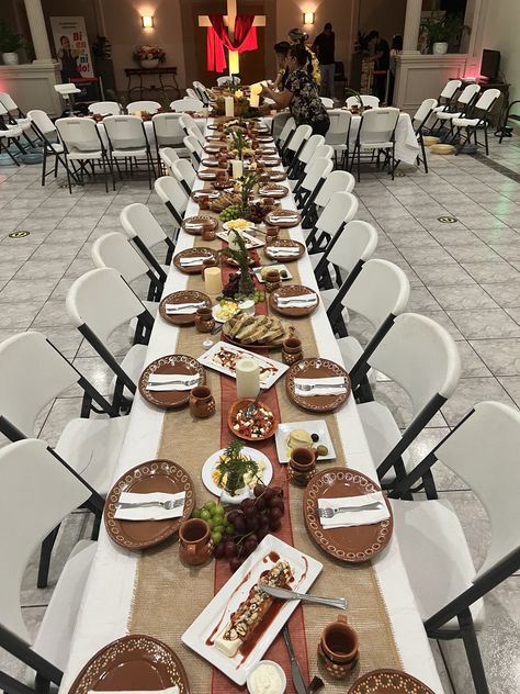 Christian Dinner Party, Agape Feast Ideas, Agape Feast Table Decorations, Homeless Help, Community Dinner, Couples Dinner, Banquet Decor, Lords Supper, Dinner Decor