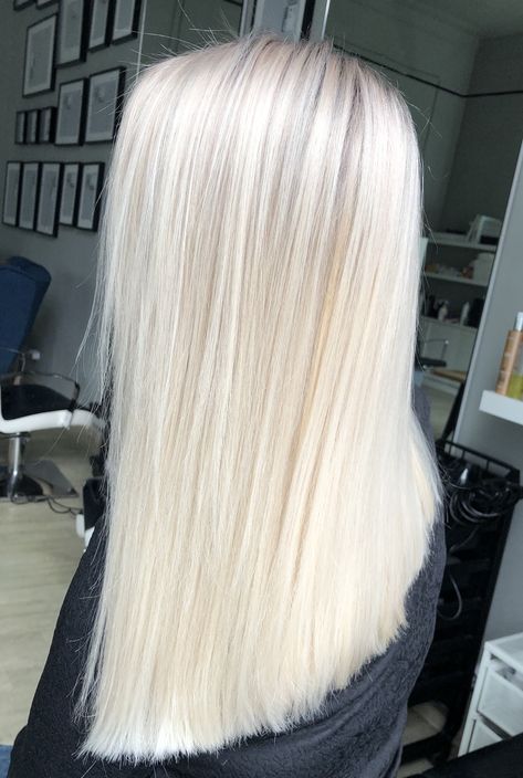 Blonde Hair Platinum Balayage, Light White Blonde Hair, Platinum Blonde Straight Hair, Full Platinum Blonde Highlights, Platnomblonde Hair, Platimun Blonde Hair, Bright Blonde Hair With Lowlights, Swedish Blonde Hair, Full Blonde Hair