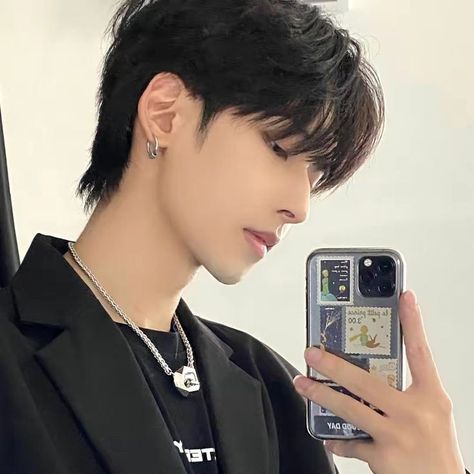 2 Block Haircut Mullet, Lookism Haircut, 2 Block Mullet Hairstyle, Asian Mullet Haircut Men Short, 2 Layer Haircut Short, Layer Mullet Nam, Layer Two Block, Korean Hairstyle Men Two Block, Mullet Haircut Korean