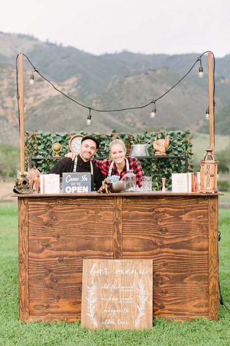 Mobile Bar Wedding Receptions, Bar For Wedding, Mountain Farmhouse, Bar Wedding Reception, Rustic Elegant Wedding, Country Wedding Decorations, Rustic Bathroom Designs, Bar Wedding, Wedding Backdrop Decorations