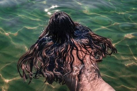 Purple Diary, Siren Song, Water Nymphs, Mermaid Aesthetic, Black Mermaid, Sea Witch, Arte Inspo, Foto Art, Summer Feeling