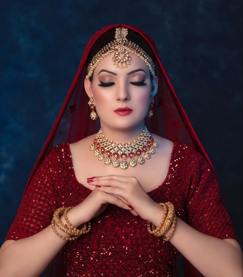 North Indian Wedding, Brides Jewellery, Makeup For Wedding, Indian Wedding Makeup, Indian Bridal Photos, Makeup Images, Best Bridal Makeup, Indian Brides, Makeup Wedding