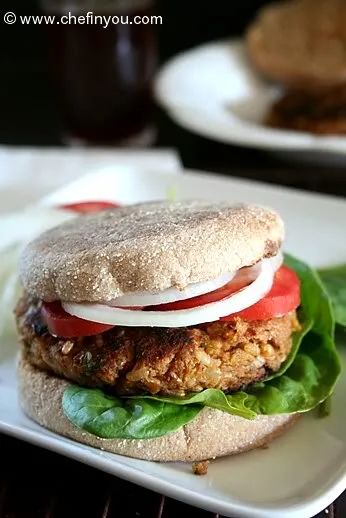 Best Veggie Burger Recipe, Veg Burger Recipe, Veg Burgers Recipe, Garden Burger, Tvp Recipes, Vegetarian Burger Recipe, Veg Burger, Veggie Burger Recipe, Zucchini Mushrooms