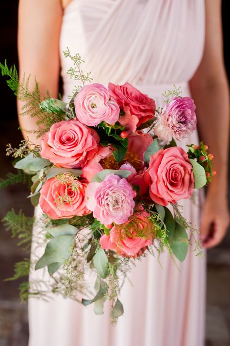 Organic Floral Wedding in Shades of Pink | Nearly Newlywed Blog Wedding Blog Shades Of Pink Wedding, Peach Wedding Bouquet, Pink Wedding Receptions, Pink Wedding Colors, Pink Weddings, Flower Garland Wedding, Bride Floral, Preowned Wedding Dresses, Organic Wedding