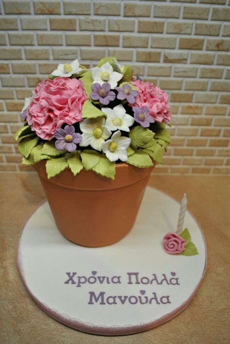 Flowerpot cake for mommy's birthday Cake For Mom, Friendship Cake, New Cake Design, Flower Pot Cake, Birthday Cake For Mom, Pot Cakes, 80 Birthday Cake, Garden Cakes, Cool Cake Designs