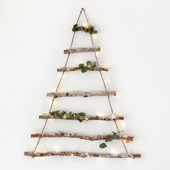 Birch Christmas Tree, Small Space Christmas Tree, Contemporary Christmas Trees, Birch Branches, How To Make Christmas Tree, Alternative Christmas, Minimal Christmas, Alternative Christmas Tree, Simple Christmas Decor