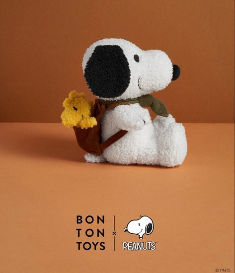 This collection pays homage to the world-renowned beagle, Snoopy, who now proudly graces the Bon Ton Toys Wall of Fame. Alongside him, we introduce the astute and endearing Woodstock. Both iconic characters are a testament to Charles Schulz's genius, who, through his Peanuts comic strip, delved into profound themes of friendship, the intricacies of growing up, and more. These timeless narratives have captivated readers for generations, making this plush collection not only a celebration of belov Snoopy Items, Snoopy Toys, Snoopy Plush, Peanuts Comic Strip, Famous Dogs, Snoopy Quotes, Snoopy Pictures, Wall Of Fame, Eco Friendly Toys