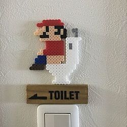 Perler Bead Mario, Geeky Craft, Nerd Crafts, Melty Bead Patterns, Pearl Beads Pattern, Easy Perler Beads Ideas, Hama Beads Design, Perler Bead Templates, Diy Perler Bead Crafts