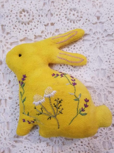 Embroidered Stuffed Animals, Stuffed Animal Embroidery, Rabbit Hand Embroidery, Embroidered Rabbit, Embroidered Soft Toys, Embroidered Bunny Face, Rabbit Soft Toy Pattern Sewing, Lavender Crafts, Lavender Pillows