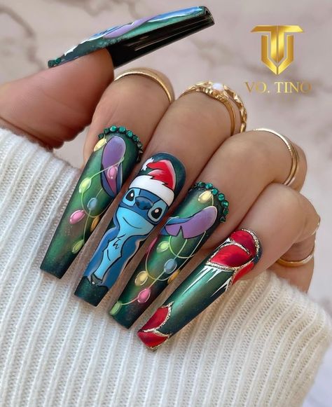 Christmas nails 💅🎉🎄🎊🎁 Grinch Nails, Gel X Nails, X Nails, Long Square Nails, Press On Nails Long, Christmas Manicure, Nails Arts, Snowflake Nails, Cute Stitch