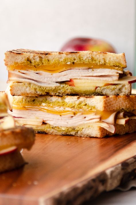 Cosmic Crisp Apple, Apple Gouda, Turkey Panini, Apple Turkey, Best Apple Recipes, Savory Dinner, Crisp Apple, Basil Pesto, Apple Crisp