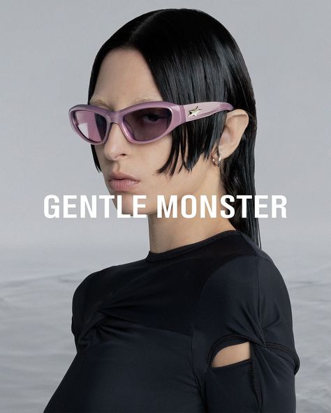 Futuristic Glasses, Gentle Monster Sunglasses, Girls Y2k, V Magazine, Gentle Monster, Stylish Glasses, Fashion Photography Poses, Style Sunglasses, Heron Preston