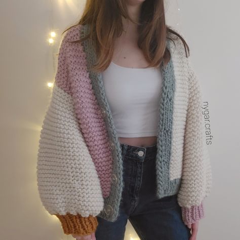 Dik Vest, Multicolor Knit, Handmade Knitwear, Cardigan Design, Handmade Sweater, Chunky Cardigan, Cardigan Outfits, Crochet Cardigan Pattern, Modieuze Outfits