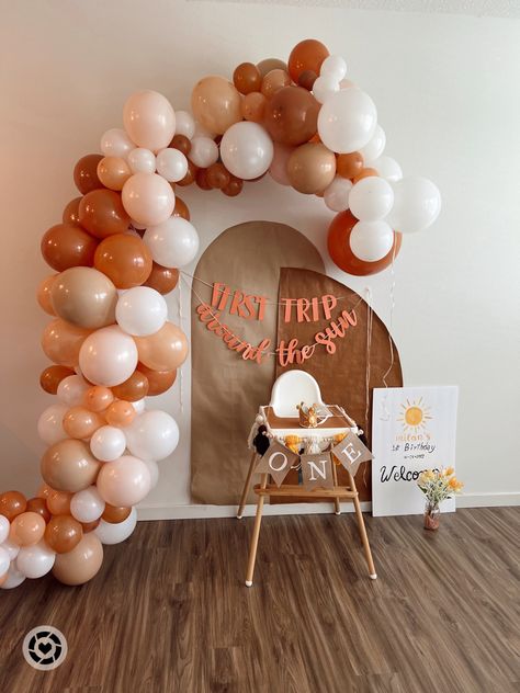 Sun First Birthday, Sun Theme, First Trip Around The Sun, Babies First Year, Milestone Birthdays, Theme Party, Milestones, First Birthday, Party Decor