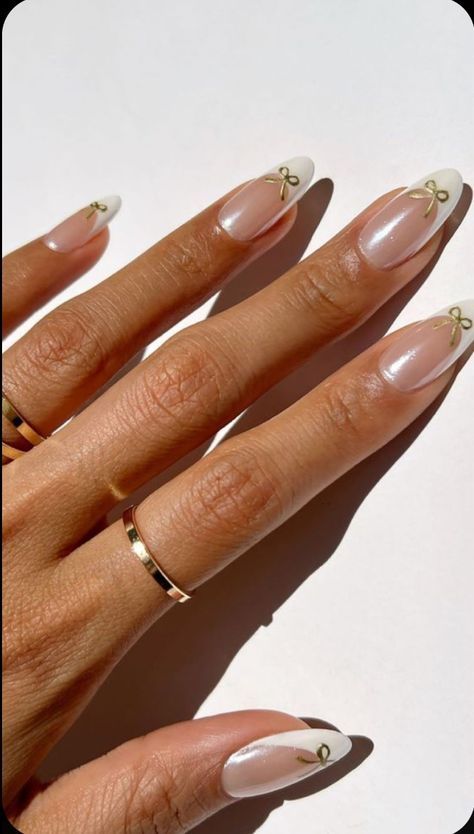 Wedding Nails For Ivory Dress, Ivory And Gold Nails, Bridal Nails Gold, Classy Bridal Nails, Ivory Nails, Bridesmaids Nails, Nails Gold, Wedding Nails For Bride, Inspo Pics