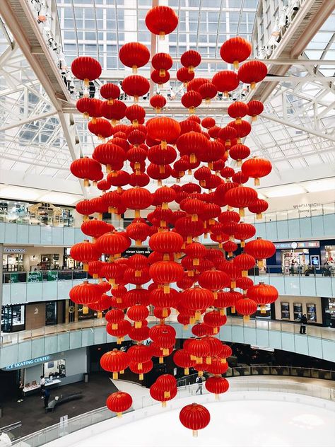 Feng Shui Items, Lantern Art, New Years Dinner, Mall Decor, Most Popular Flowers, Chinese Decor, Chinese New Year Decorations, Chinese Year, New Year 2022