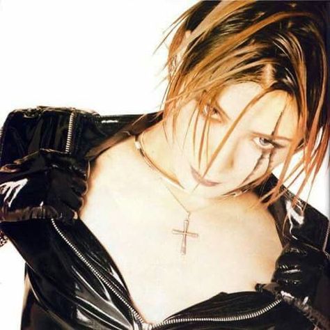 Gackt Malice Mizer Icon, Gackt 90s, Malice Mizer, Kei Visual, Dir En Grey, Face Reference, Poses References, J Fashion, Pose Reference Photo