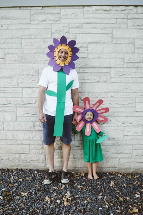 DIY Flower Costume - C.R.A.F.T. Homemade Flower Costume, Flower Costume Men, Toddler Flower Costume, Diy Flower Costume Women, Adult Flower Costume, Flower Costume Diy Women, Diy Flower Costume, Flower Costume Diy, Flower Costumes