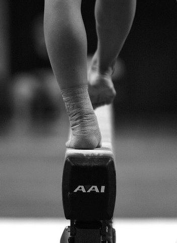 Ido Portal, Gymnastics Aesthetic, Gymnastics Wallpaper, Gymnastics Problems, Gymnastics Images, I Love Gymnastics, Gymnastics Quotes, Nadia Comaneci, Amazing Gymnastics