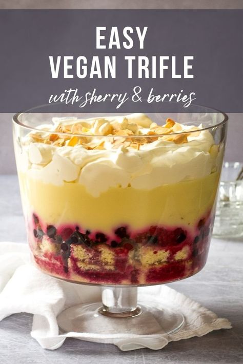 Vegan Pudding Desserts, Triffle Desserts Vegan, Dairy Free Trifle Recipes, Vegan Christmas Trifle, Vegan Christmas Pudding, Vegan Xmas Dessert, Vegan Christmas Desserts Easy, Vegan Dessert Christmas, Vegan Trifle Desserts