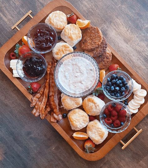 Biscuits And Gravy Charcuterie Board, Biscuit Charcuterie Board, Biscuit Board, Kids Breakfast, Charcuterie Board Ideas, Food Boards, Biscuits And Gravy, Party Platters, Charcuterie Boards