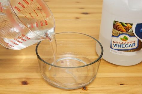 White Vinegar For Hair, Vinegar Hair Rinse Recipe, Hair Rinse Recipe, Hair Conditioner Recipe, Extremely Dry Hair, Foot Soak Recipe, Vinegar For Hair, Vinegar Hair Rinse, Apple Cider Vinegar Rinse