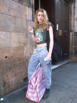 FaceHunter | A worldwide street style blog by Yvan Rodic 2007 Outfits, Outfits Street Styles, Street Style Blog, London Street Style, London Street, Style Blog, Street Styles, Tie Dye Skirt, Full Hd