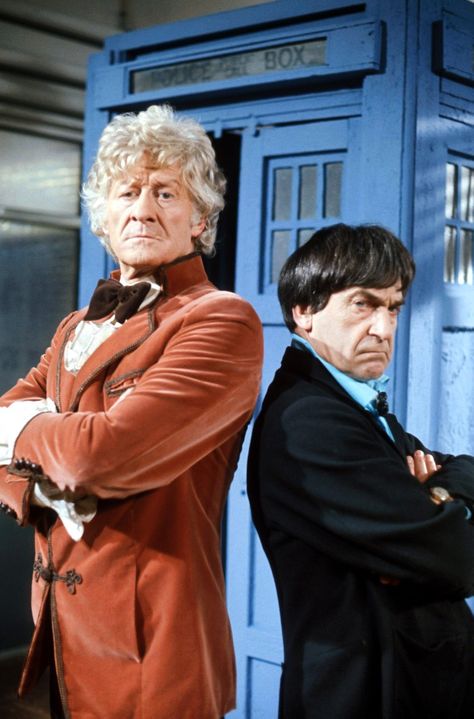 Doctor Who Patrick Troughton, Jon Pertwee Doctor Who, Patrick Troughton Doctor Who, Paul Mcgann Doctor Who, Dr Who 10, 2nd Doctor, Patrick Troughton, 3rd Doctor, Space Age Fashion