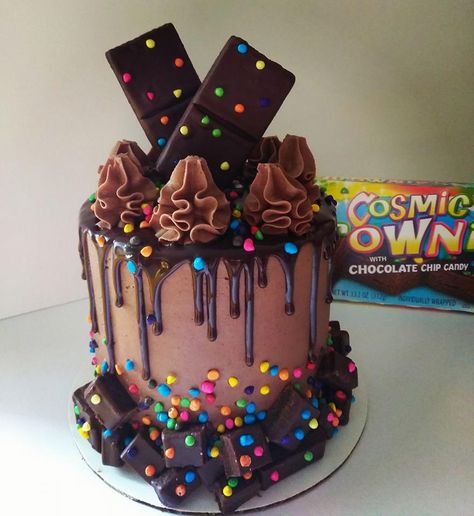 Cosmic Brownie Cupcakes, Cookie Inspired Cake, Cosmic Brownie Tattoo, Brownie Cakes For Birthday, Birthday Cake Teen Boy, Candy Bar Cake Ideas, Cool Birthday Cakes For Boys, Birthday Ideas Cakes, Chocolate Themed Cake