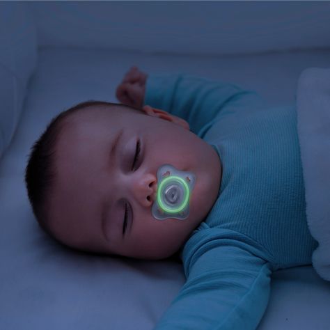 More Zzz's please! The PhysioForma Silicone Mini glows in the dark making it easy to see without having to turn on the lights to wake baby. Orthodontic Pacifier, Feeding Time, Baby Feeding, Pediatrics, In The Dark, Glow In The Dark, The Darkest, Quick Saves, Design