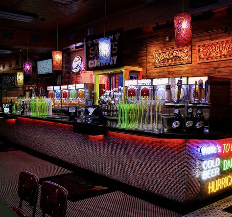 Slushie Bar, Daiquiri Bar Ideas, Daiquiri Bar Design, Neon Bar Design, Dive Bar Aesthetic Basement, Daiquiri Bar, Neon Lights Bar Interior Design, Daiquiri Shop, Coffee Candy