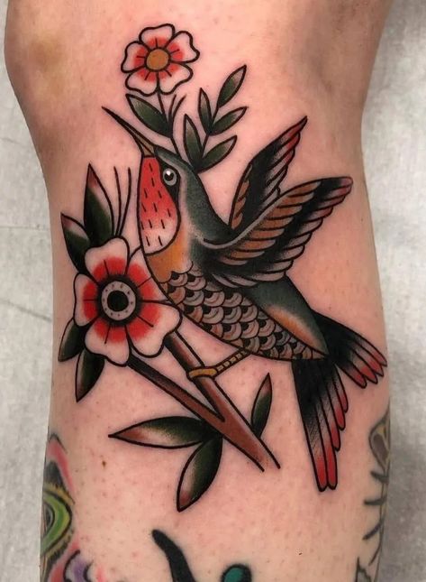 Small Hummingbird Tattoo, Tattoo Old School, Traditional Tattoo Sleeve, Tattoo Rose, Tatuaje A Color, Hummingbird Tattoo, Classic Tattoo, Sleeve Tattoos For Women, American Traditional Tattoo