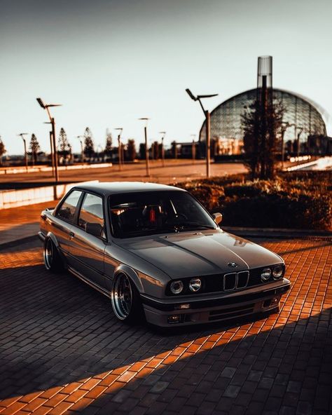 Bmw M30, Bmw E30 325, Bmw Red, Bmw Old, E30 Bmw, Mobil Bmw, Serie Bmw, Stanced Cars, Bmw 325