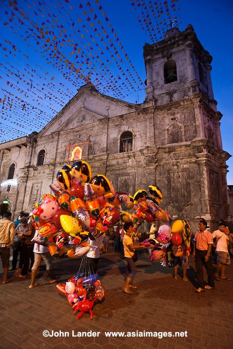 The convent of the Sto. Niño de Cebu was founded by Fr. Andres de Urdaneta in 1565, the very day the Legazpi expedition arrived in the island. When Legaspi and his men planned the urbanization of the city, they allotted a place for the church and the convent of San Agustin where the Santo Niño image had been found. The church has always been the Sanctuary of the Sto. Niño, under the custody of the Augustinians. Beautiful Churches, Filipino Culture, Child Jesus, Philippines Travel, Cebu, The Church, Beach Life, 21st Century, Old And New