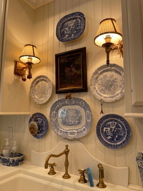 Blue And White Cottage Decor, Gallery Wall In Kitchen, Grandmillenial Kitchen, French Chinoiserie, Sink Decor, Cottagecore Home, Blue White Decor, Plate Wall, Bathroom Inspiration Decor