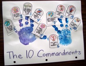 Ten Commandments craft: use the little tablets, but paste on a mountain as a reminder of where God gave them to Moses Ten Commandments Craft, 10 Commandments Craft, Awana Cubbies, Bible Learning, The 10 Commandments, Children Church, Sabbath School, Bible Story Crafts, Preschool Bible