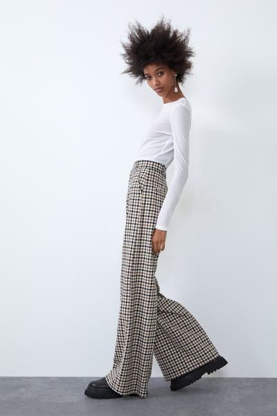 Palazzo - Wide leg Trousers | New Collection Online | ZARA Spain Zara Spain, Fall Pants, Wide Leg Palazzo Pants, Plaid Suit, Layering Outfits, Suit Pants, Mode Vintage, Outfits Casuales, Wide Leg Trousers